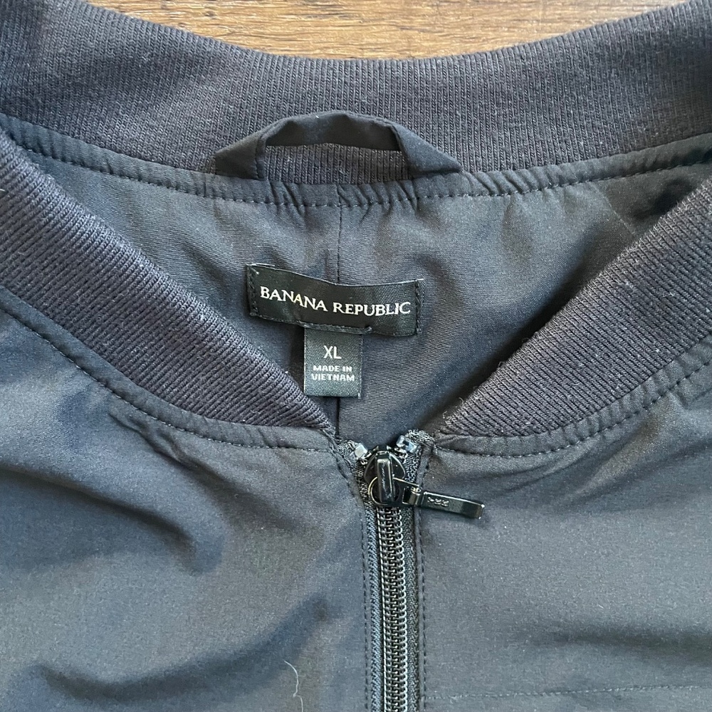Banana Republic Black Bomber Jacket XL Men Zip Front Lightweight Stretch Travel - Picture 5 of 7